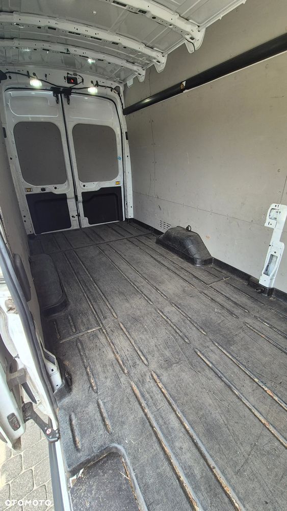 Ford Transit - 18