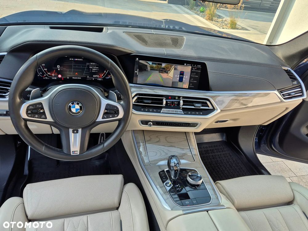 BMW X5 M50i - 35