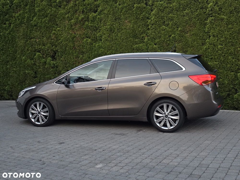 Kia Ceed 1.6 GDI DCT Platinum Edition - 34
