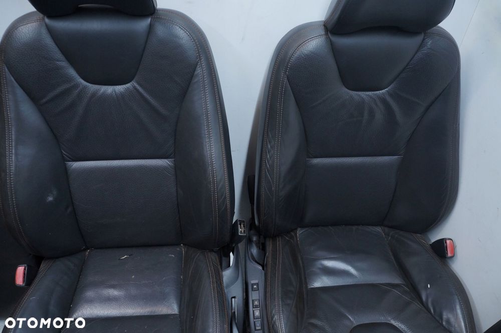 komplet fotele kanapa przód tył skóra przednie tylne wnętrze volvo xc60 i - 7