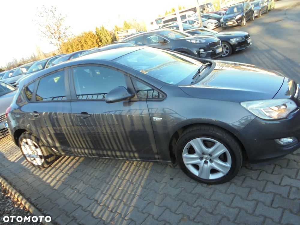 Opel Astra 1.4 Turbo Cosmo - 32