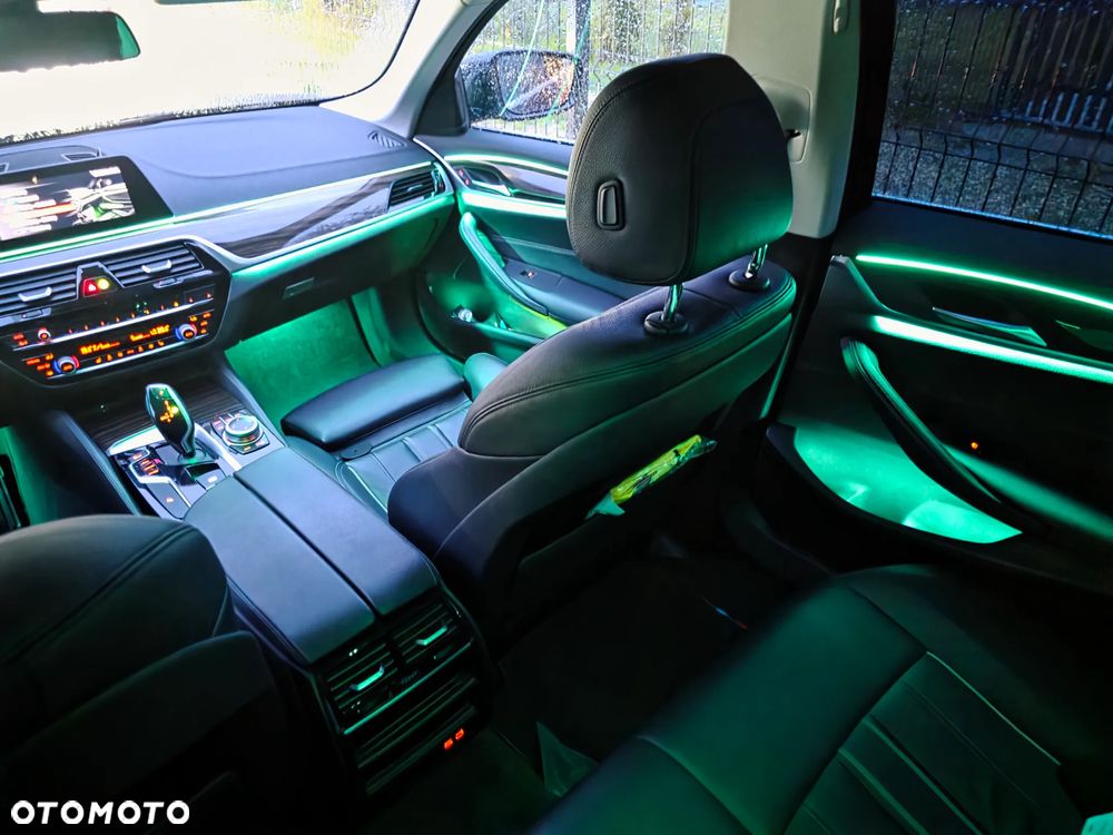 BMW Seria 5 520e Luxury Line - 16
