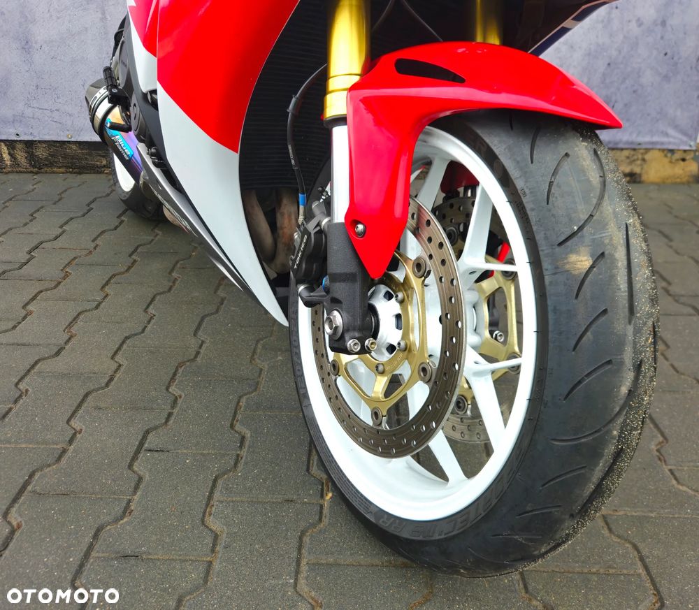 Honda CBR - 29
