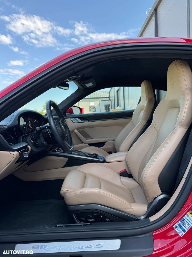 Porsche 911 Carrera 4S PDK - 21