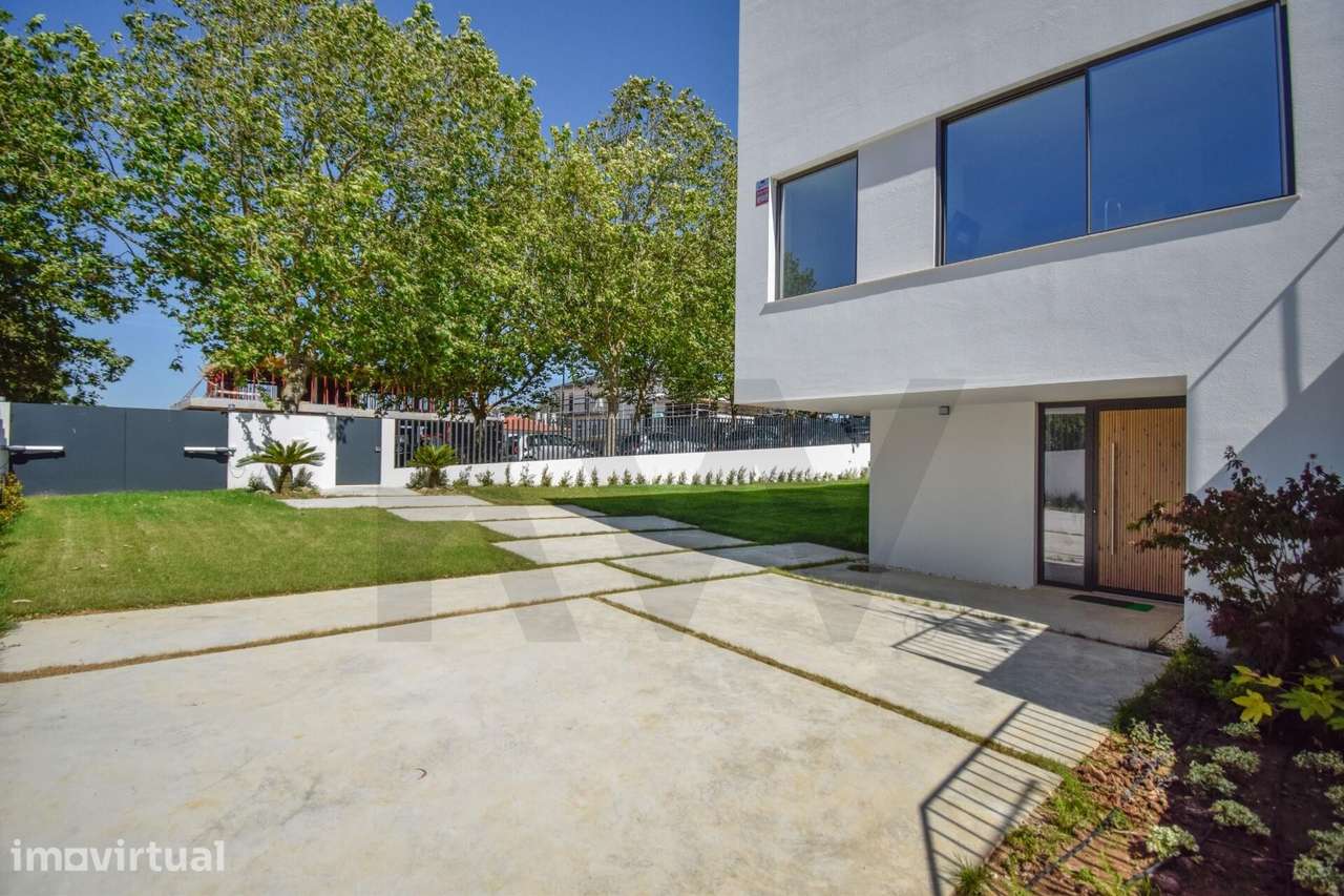 Moradia Contemporânea T5 no Oeiras Golf & Residence - Grande imagem: 3/47