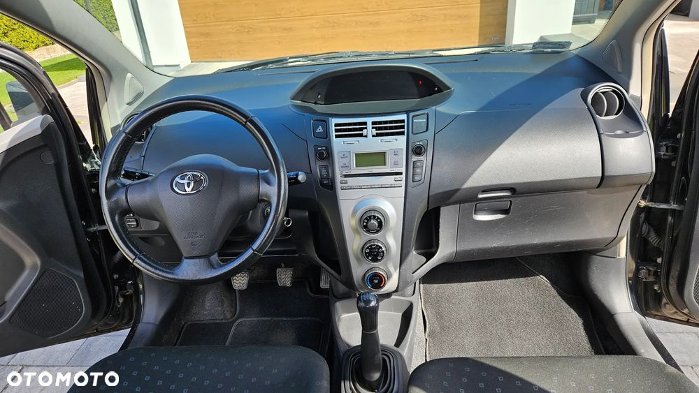 Toyota Yaris 1.3 Luna A/C - 5