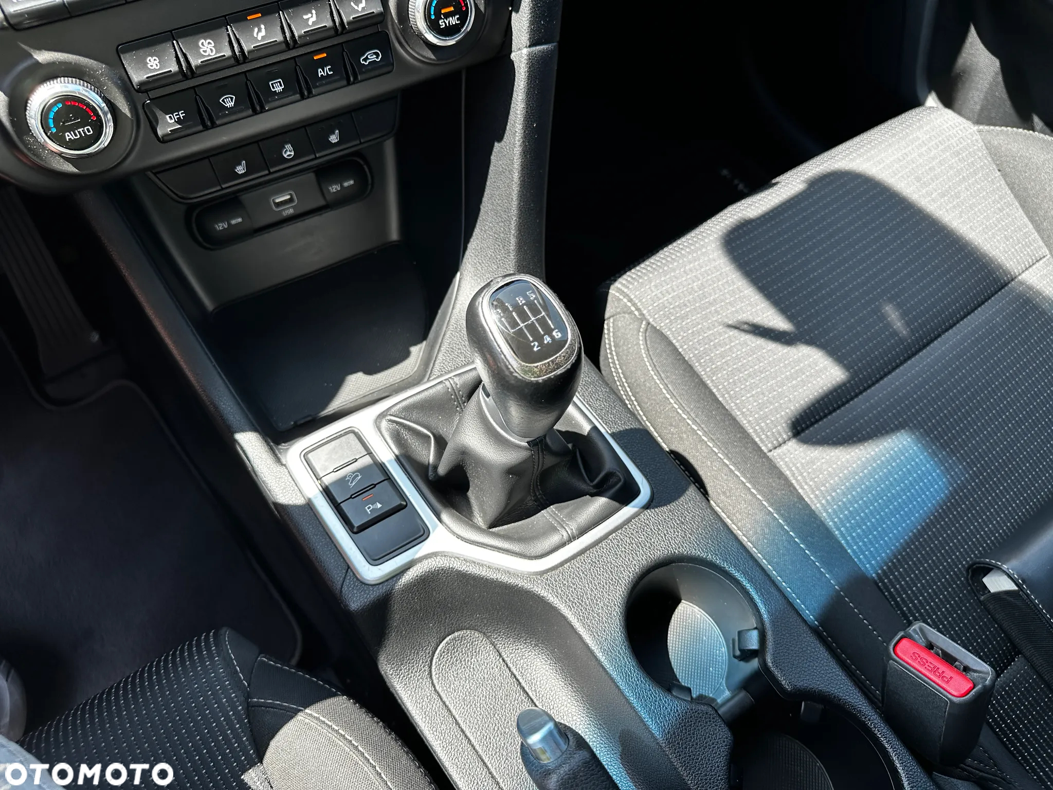 Kia Sportage - 16