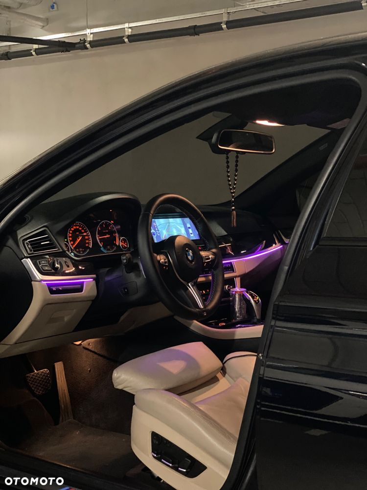 BMW Seria 5 525d xDrive - 8