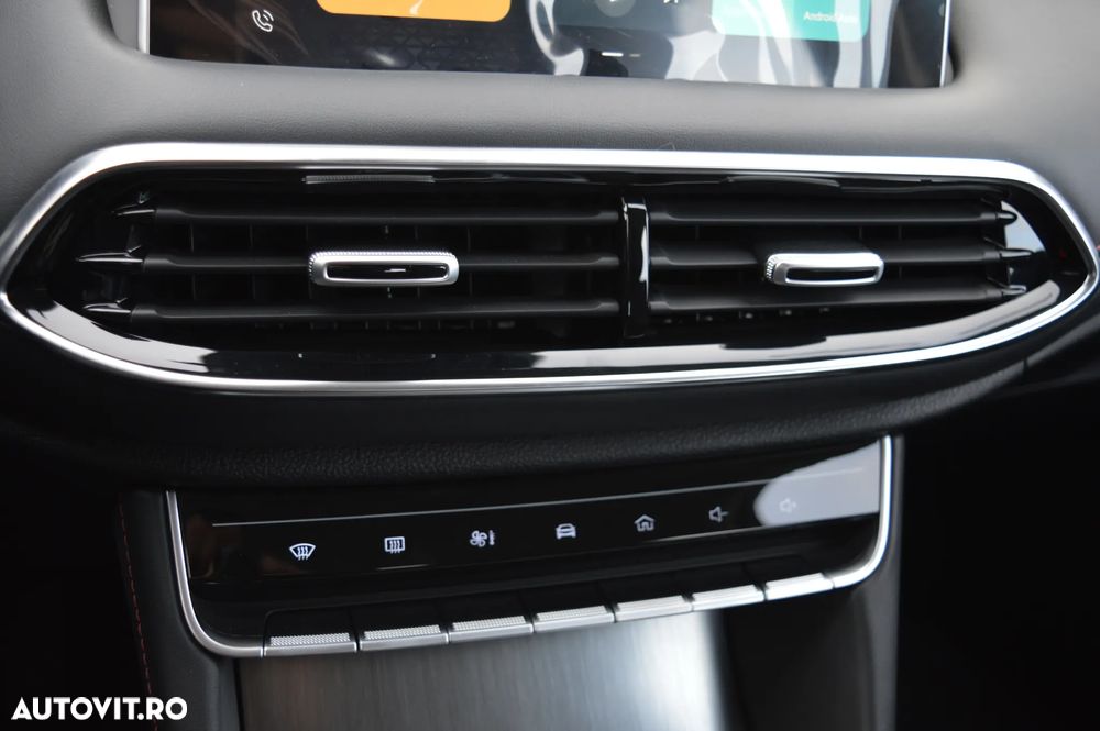 MG HS 1.5 T-GDi 6MT Explore - 27