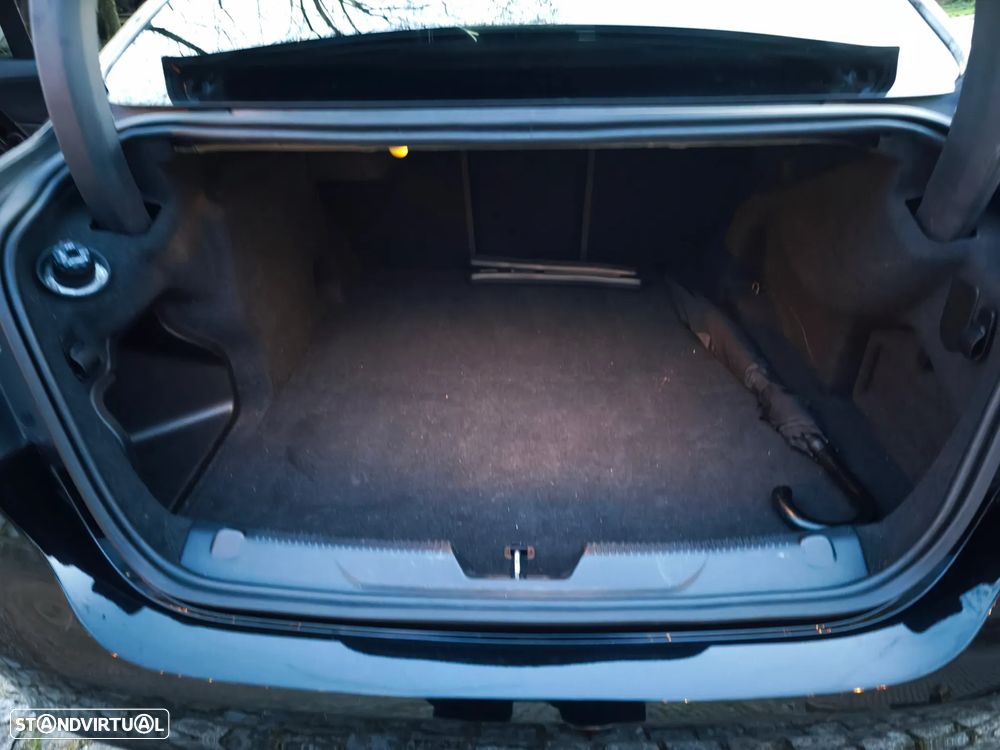 Jaguar XE 2.0 D Prestige Aut. - 14