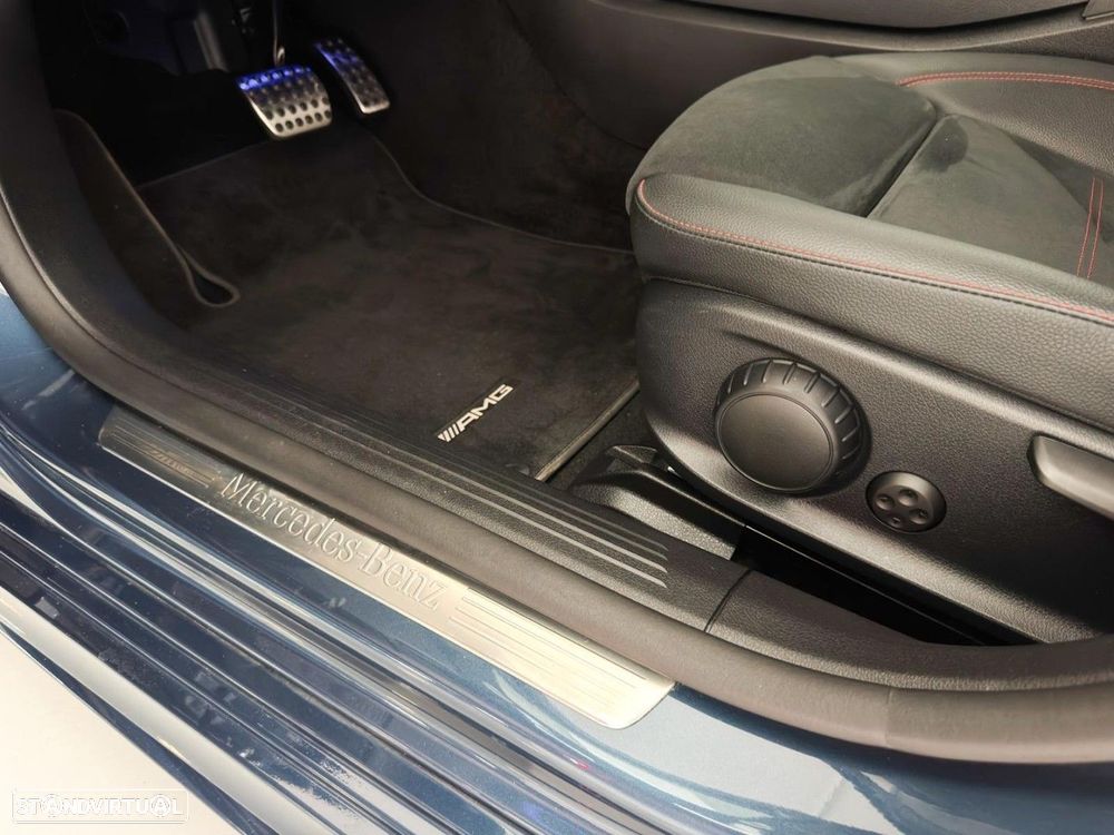 Mercedes-Benz A 250 e AMG Line - 32