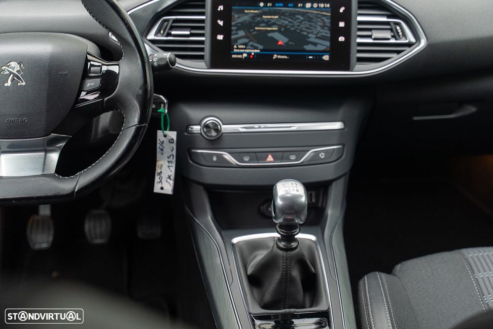 Peugeot 308 PureTech 130 GPF Stop & Start Allure - 18