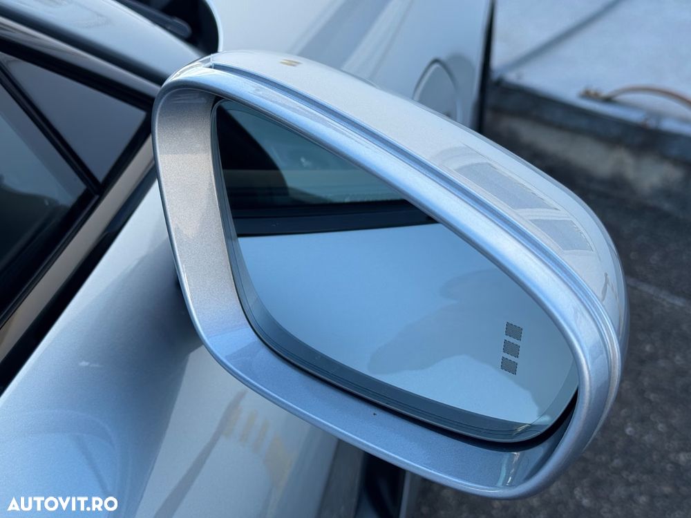 Porsche Taycan - 25