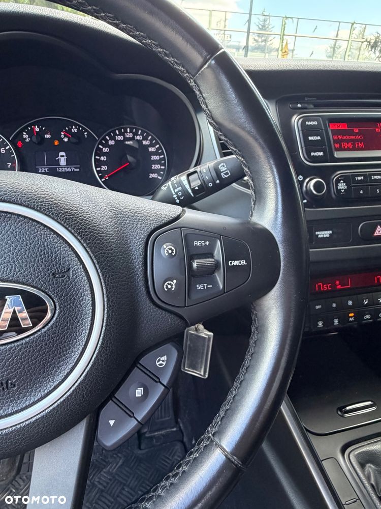Kia Carens 1.6 GDI L 7os - 12
