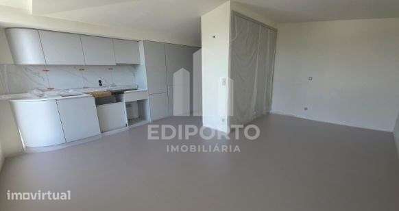 Apartamento T1 no coração do Porto próximo ao metro Heroísmo - Grande imagem: 4/16