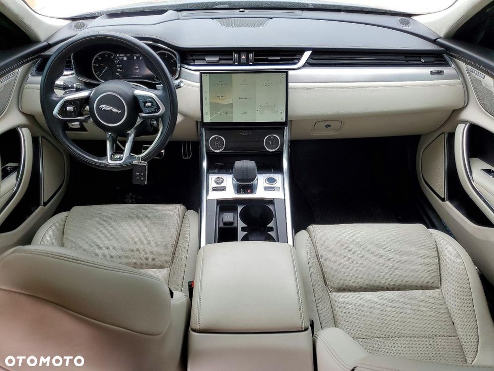 Jaguar XF - 7