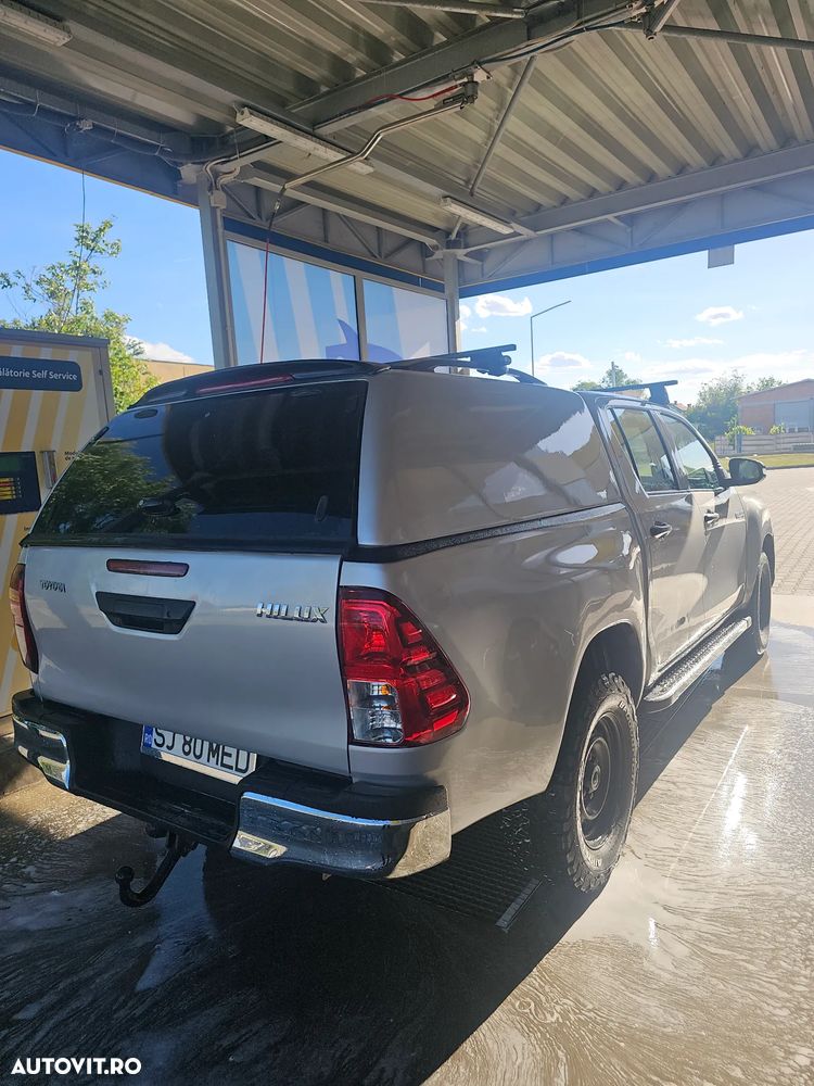 Toyota Hilux 4x4 Double Cab M/T Style - 3
