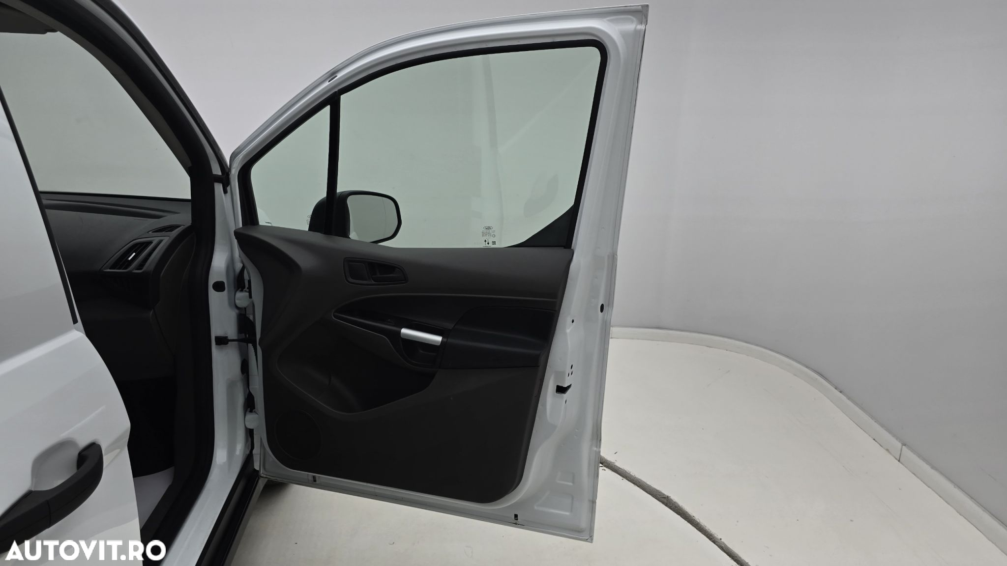 Ford Transit Connect - 18