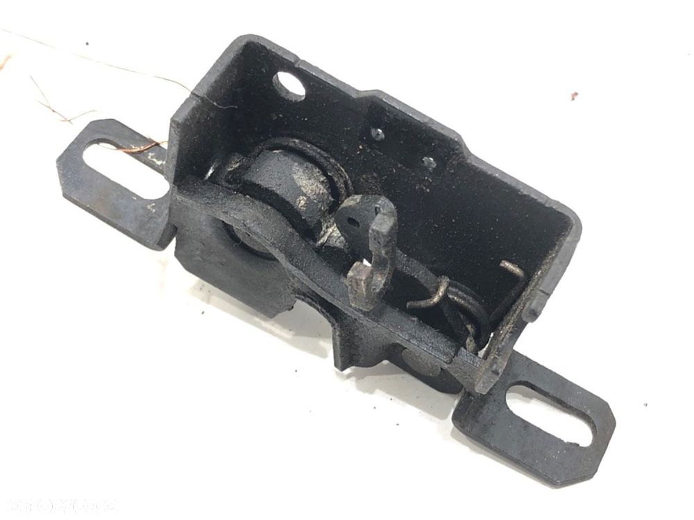 ZAMEK MASKI PRAWY - 152.00 PLN - AUDI A8 D3 (4E2, 4E8) 2002 - 2010 4.0 TDI quattro 202 kW [275 KM] - 3