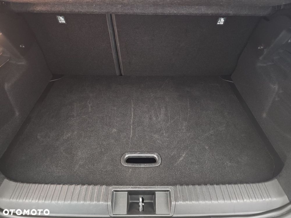 Renault Captur 1.3 TCe mHEV Techno EDC - 27