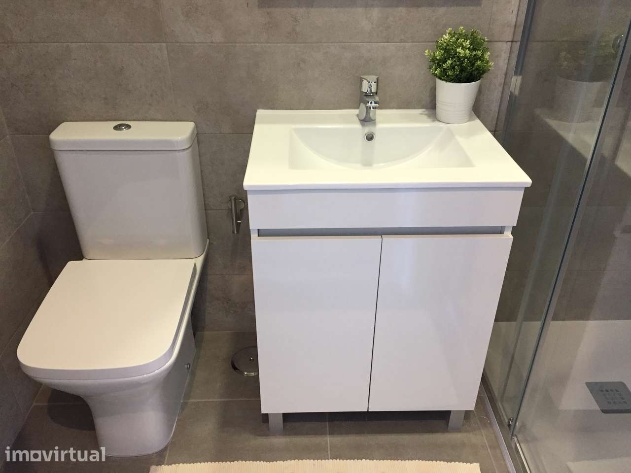 Quarto com WC – UBI (Pólo IV - FCSH) - Grande imagem: 5/14