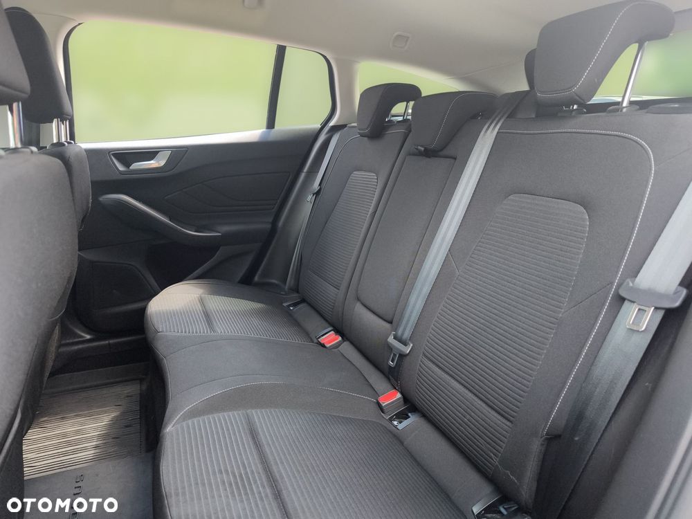 Ford Focus - 13