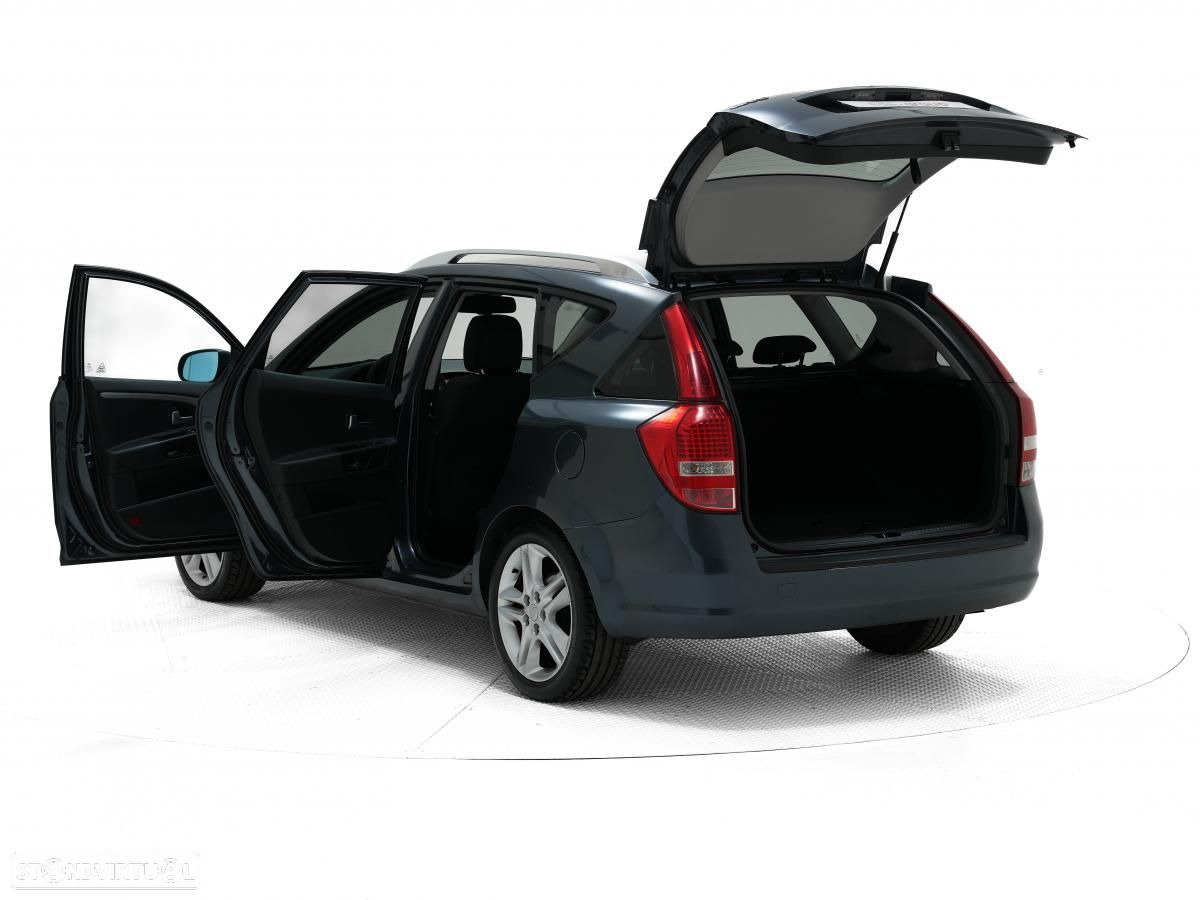 Kia Ceed - 5