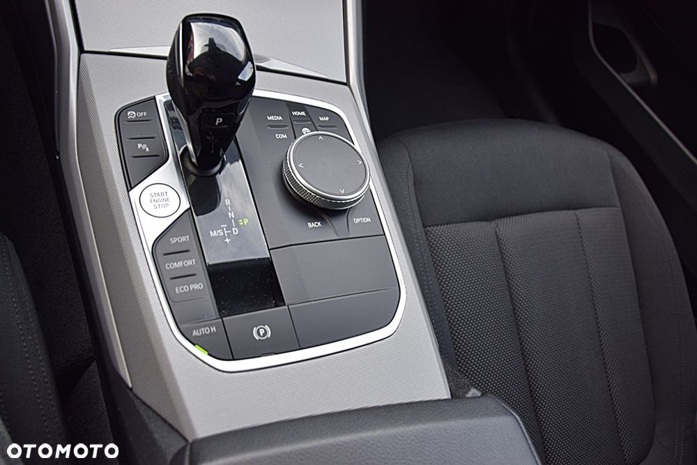BMW Seria 3 318d Edition M Sport Shadow - 18