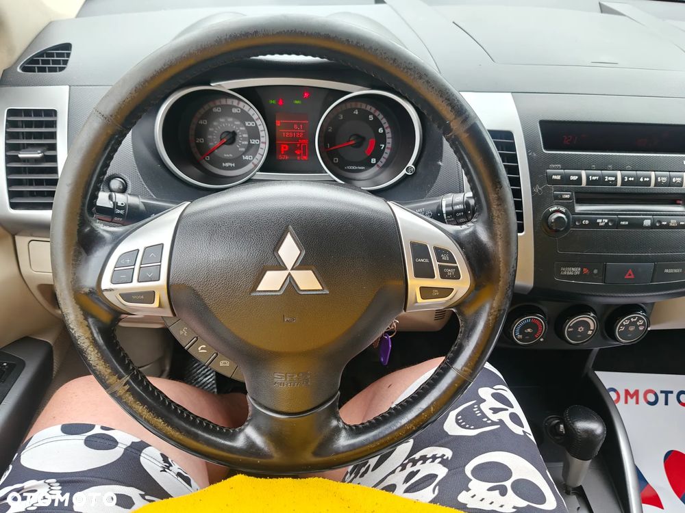 Mitsubishi Outlander 3.0 V6 LS 2WD - 20