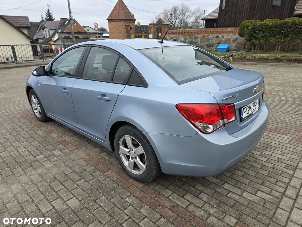 Chevrolet Cruze 1.8 LS (klm) - 3