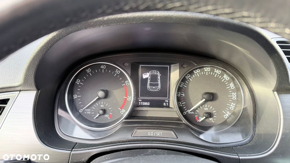 Skoda Fabia 1.0 MPI Clever - 20