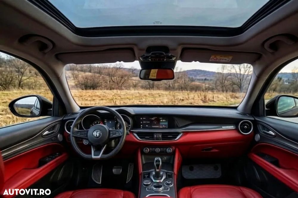 Alfa Romeo Stelvio 2.0 Turbo 16V AT8-Q4 Ti - 2