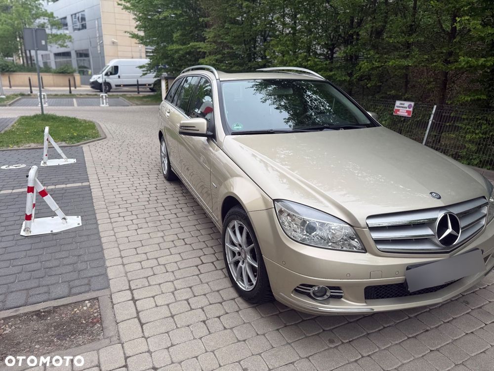 Mercedes-Benz Klasa C 250 (BlueEFFICIENCY) 7G-TRONIC Avantgarde - 3