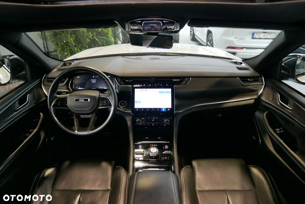 Jeep Grand Cherokee - 18