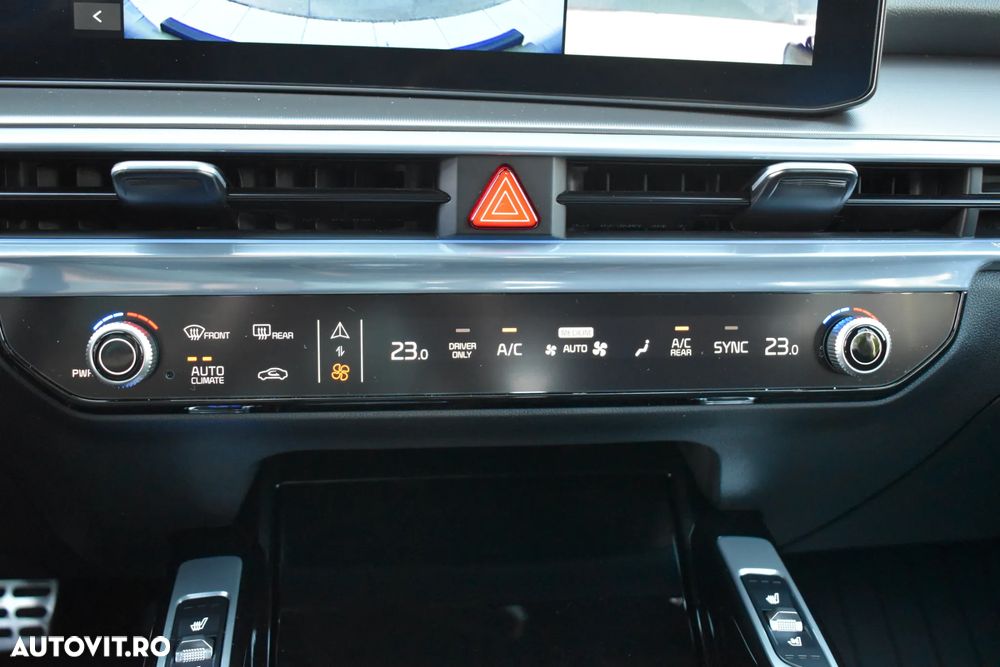 Kia Sorento 1.6 T-GDI HEV 6AT 4x4 7P Premium+ - 18