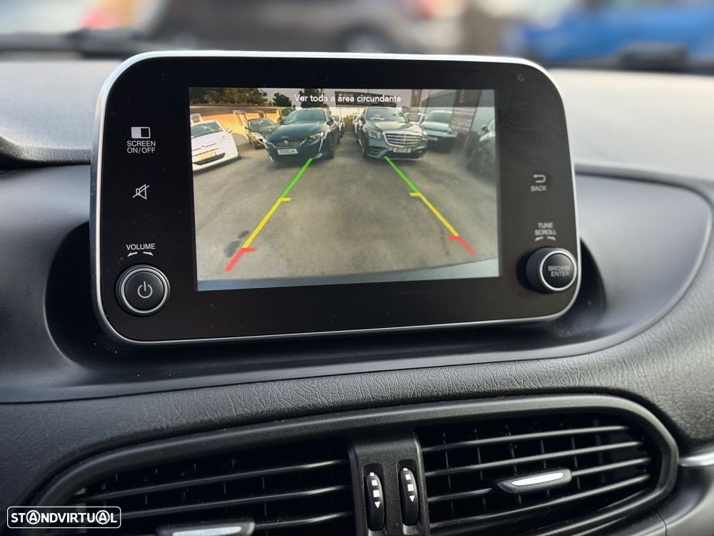 Fiat Tipo Station Wagon 1.3 M-Jet Lounge Tech - 12