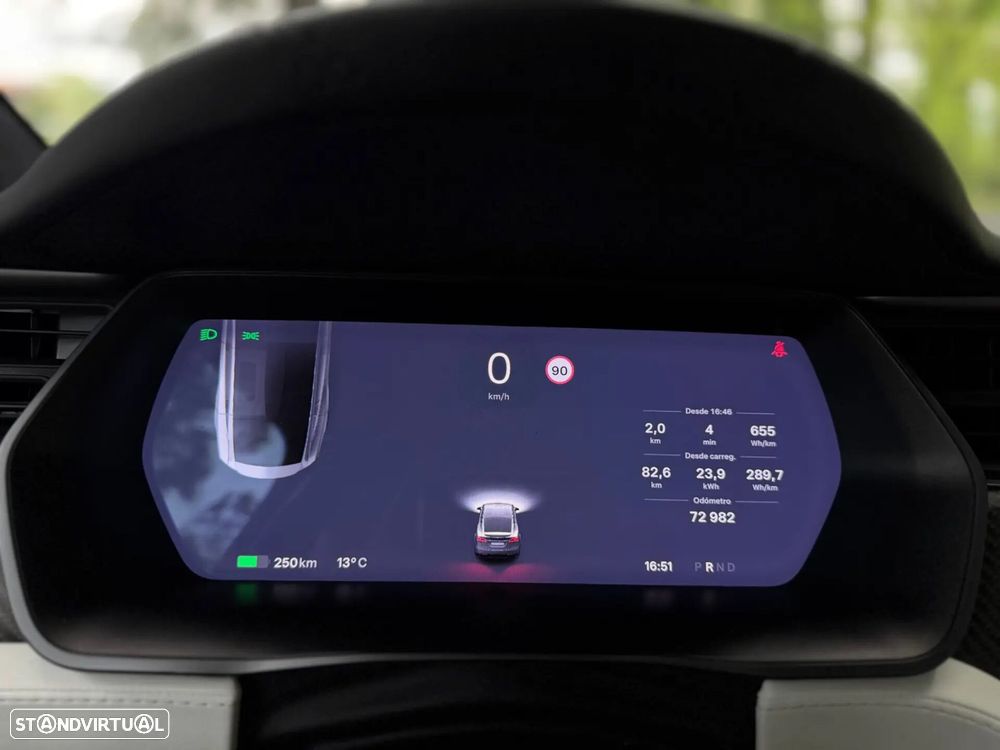 Tesla Model X 100D - 51