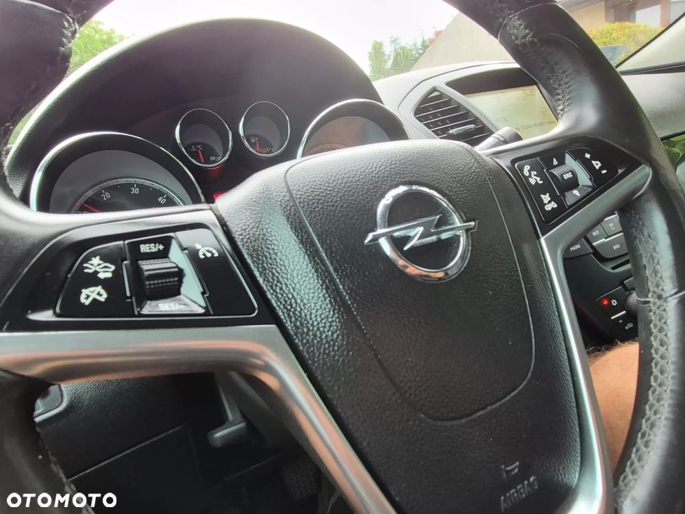 Opel Insignia - 19
