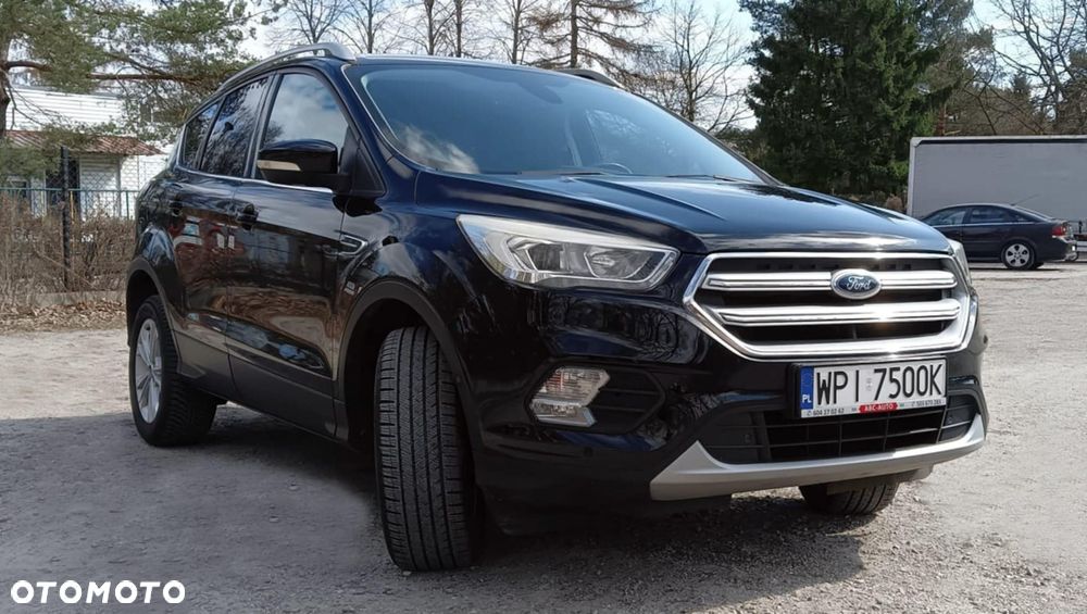 Ford Kuga 1.5 EcoBoost 2x4 Titanium - 2