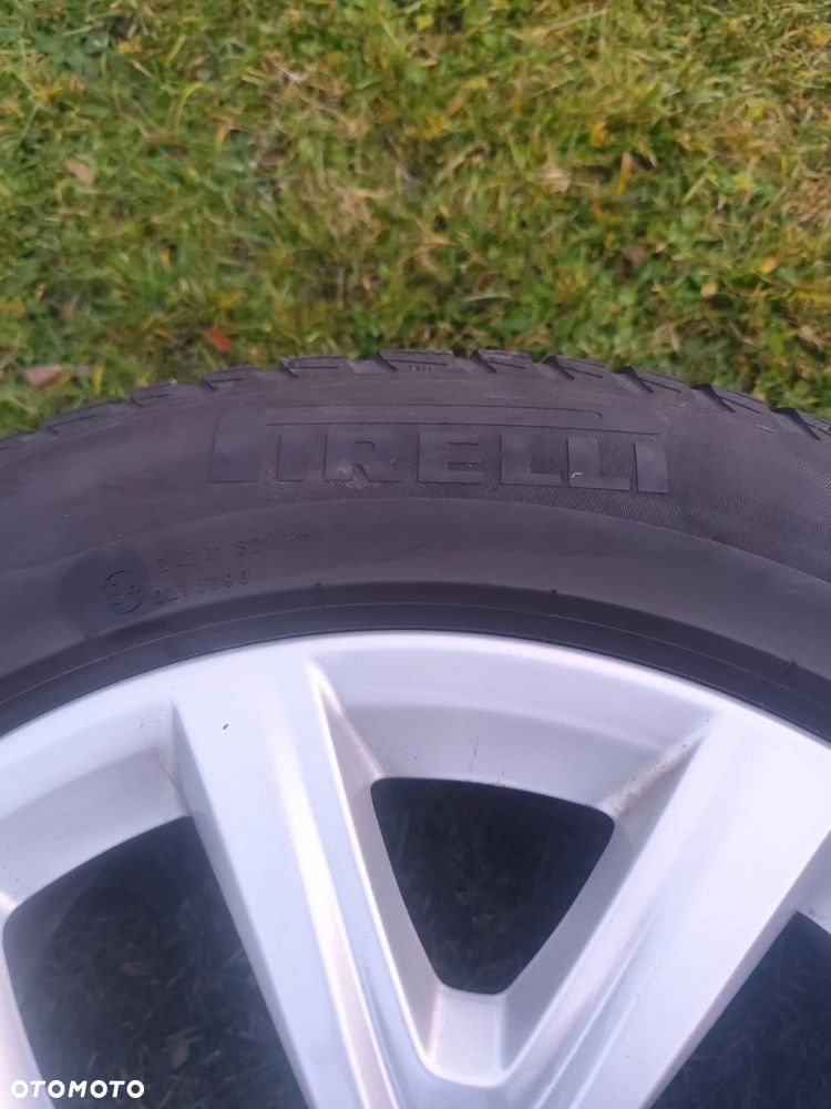Felgi Aluminiowe z Oponami Zimowymi BMW X1 F48 17 Cali Et39 - 7