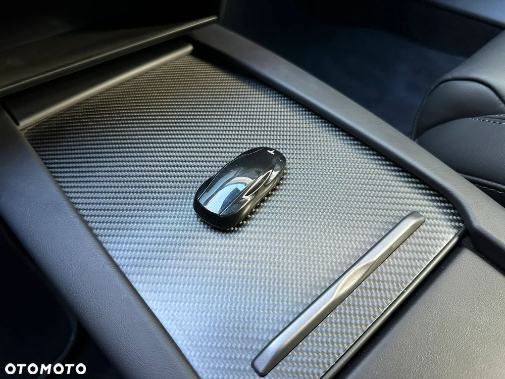 Tesla Model S - 5