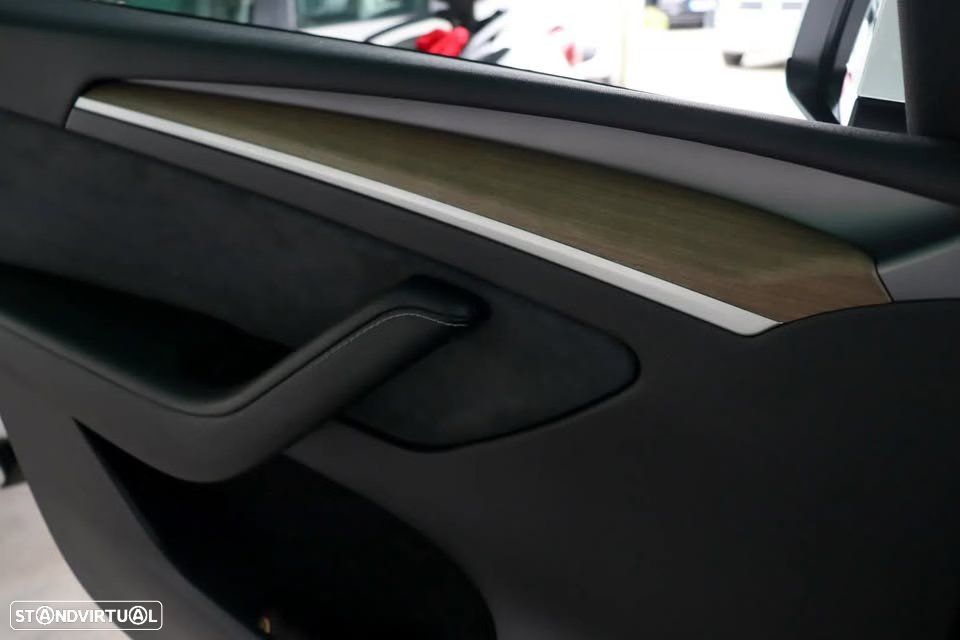 Tesla Model Y Long Range Tração Integral - 6