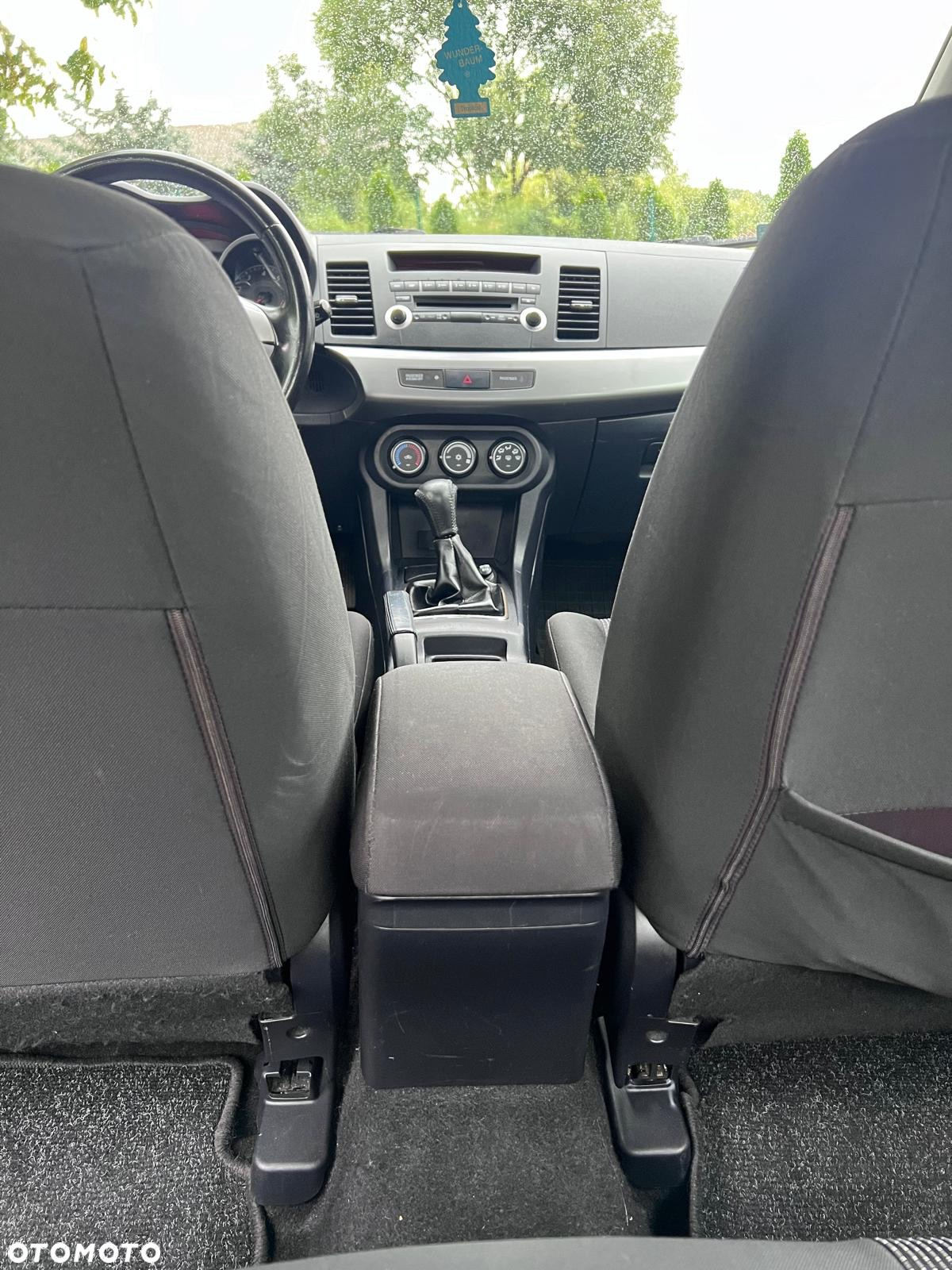 Mitsubishi Lancer - 29