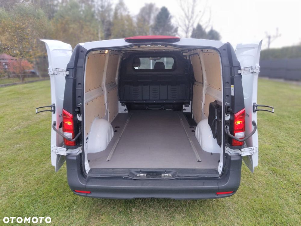 Mercedes-Benz Vito - 32