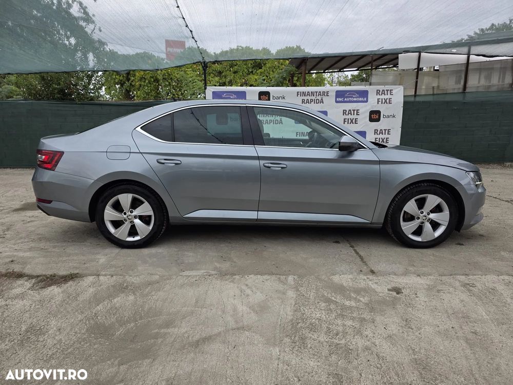 Skoda Superb 2.0 TDI Style - 15
