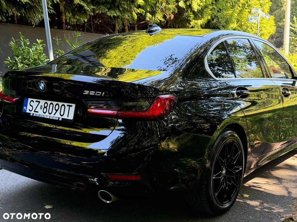 BMW Seria 3 320i GPF Sport Line - 11