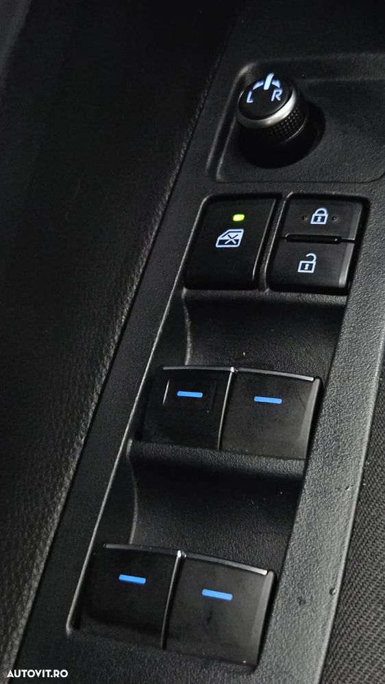 Toyota Corolla 1.8 Hybrid Comfort - 19