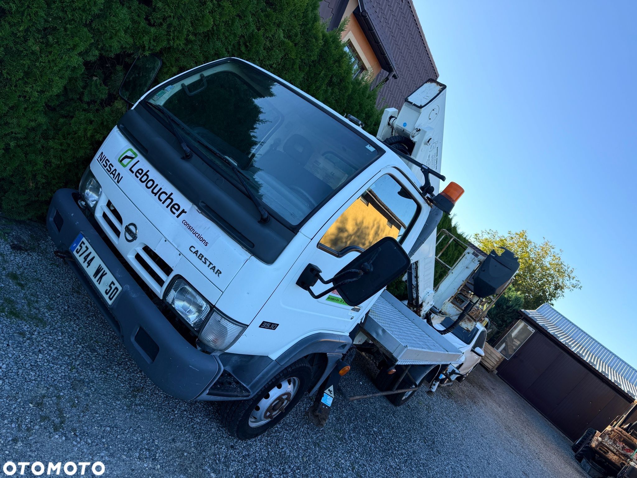 Nissan Cabstar - 1