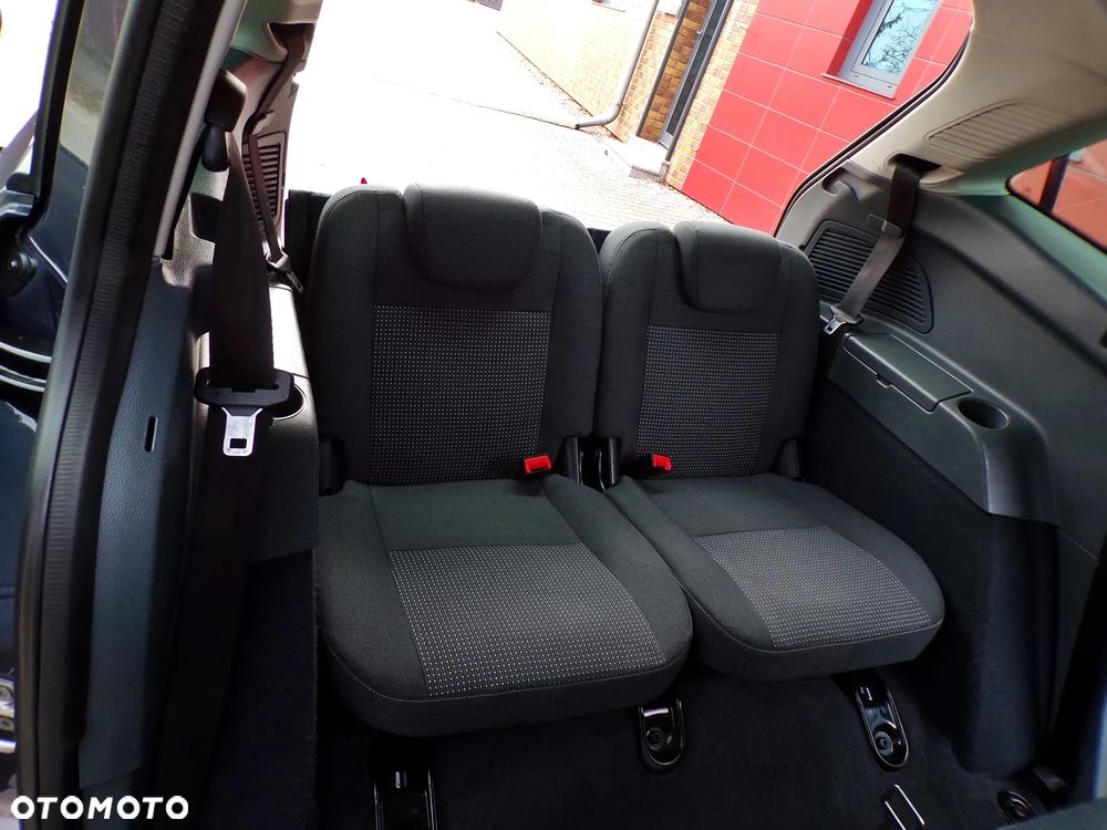 Ford Grand C-MAX 1.6 TDCi Trend - 29