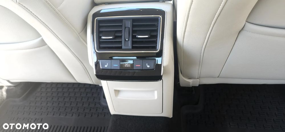 Skoda Superb 2.0 TDI SCR Style DSG - 17